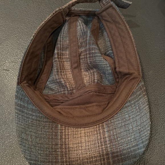 Bundle of 3 Patagonia caps - Picture 2 of 5